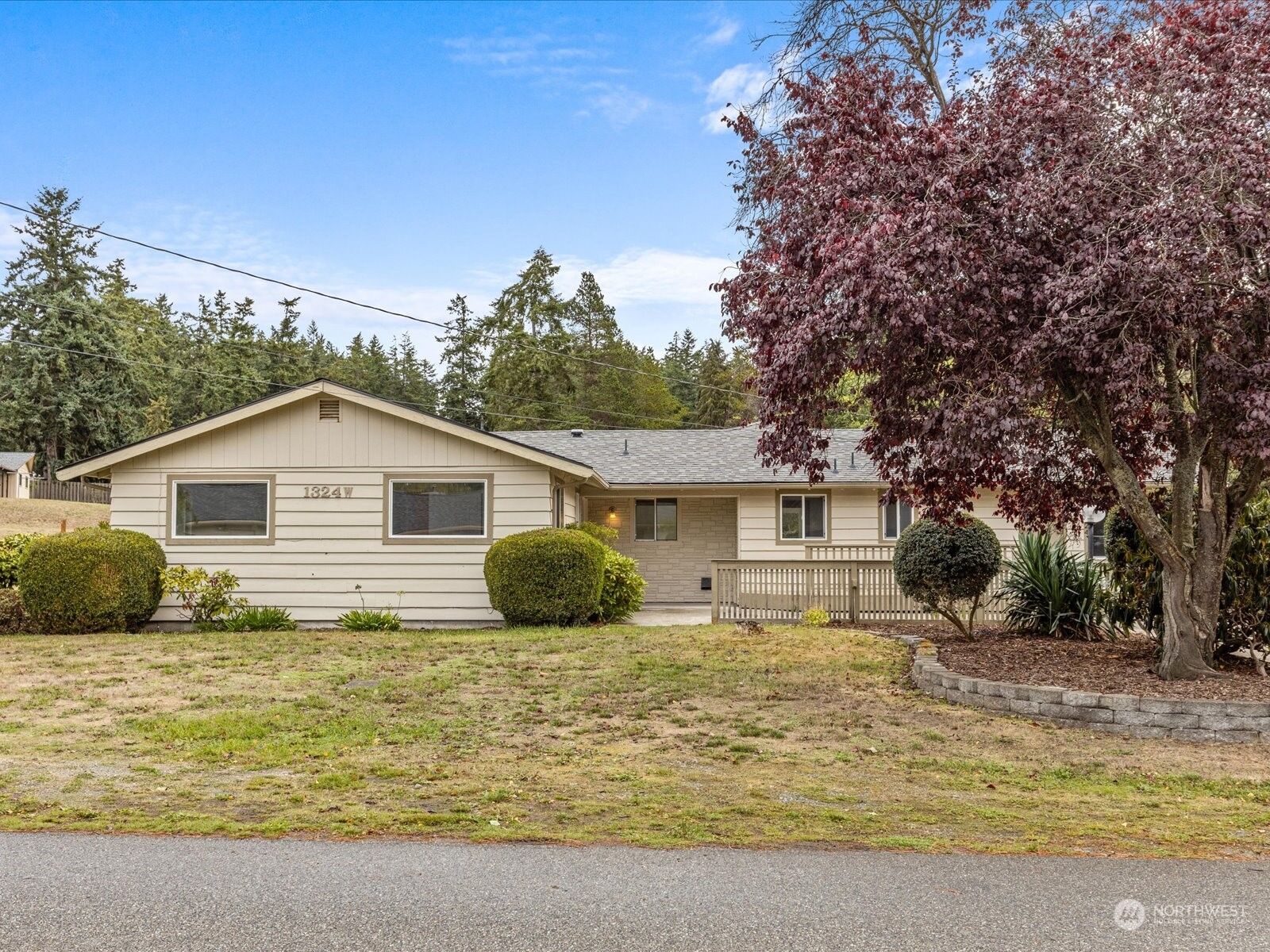 Property Photo:  1324 Orchard Loop  WA 98277 