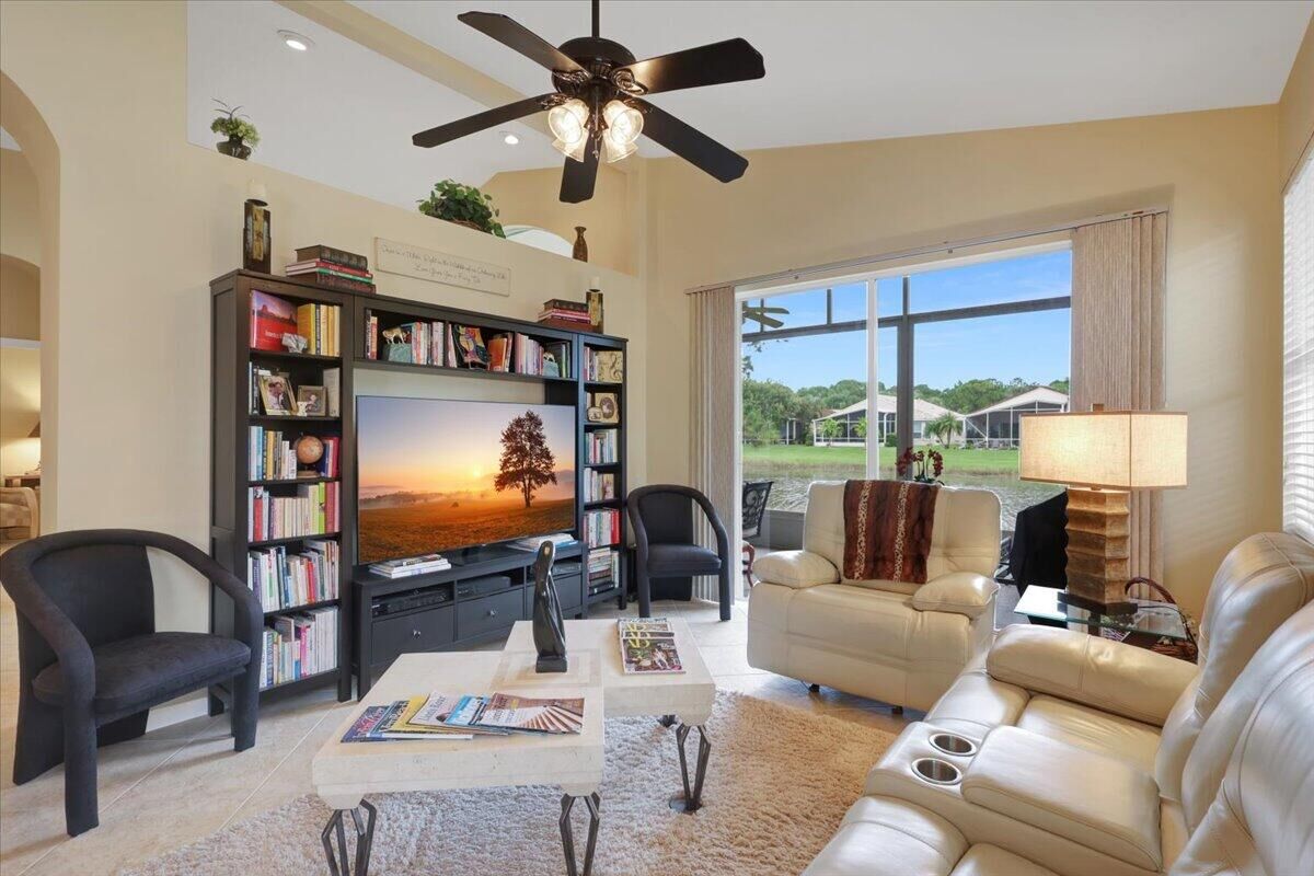 Property Photo:  313 NW Toscane Trail  FL 34986 