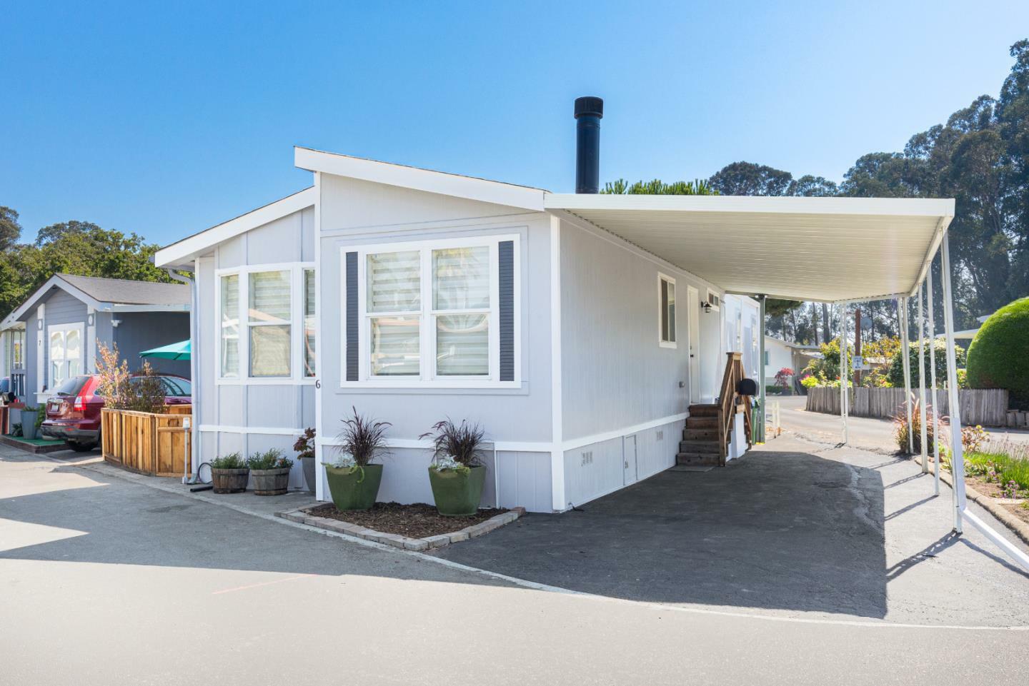 Property Photo:  2546 Capitola Road 6  CA 95062 