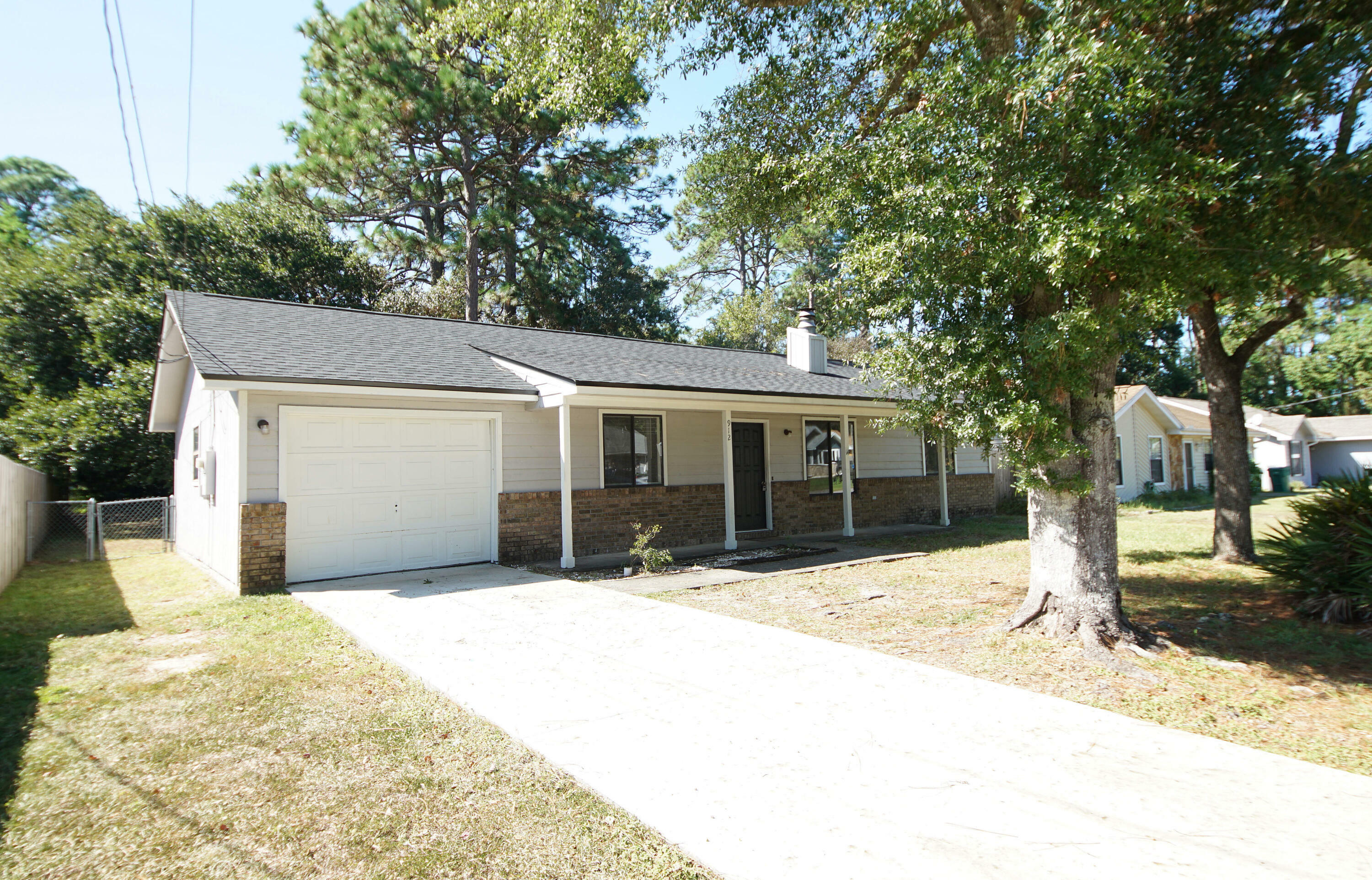 Property Photo:  912 Nutmeg Avenue  FL 32578 