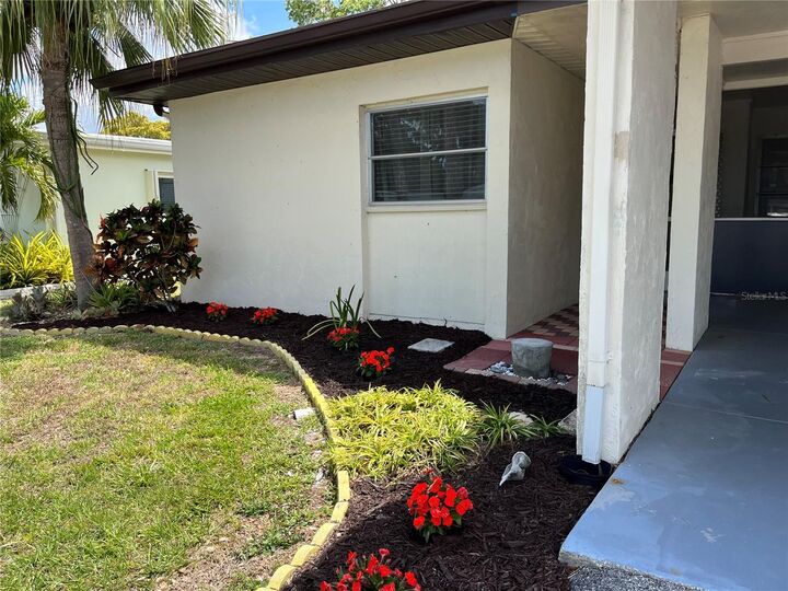 Property Photo:  6201 Green View Drive 130  FL 34231 