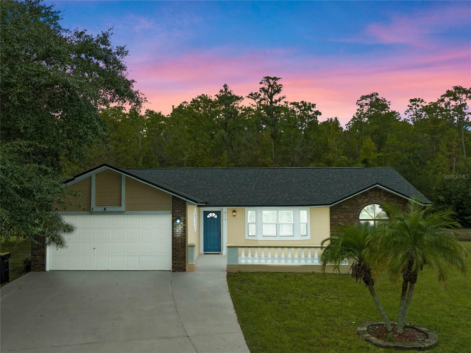 Property Photo:  613 Antelope Lane  FL 34759 