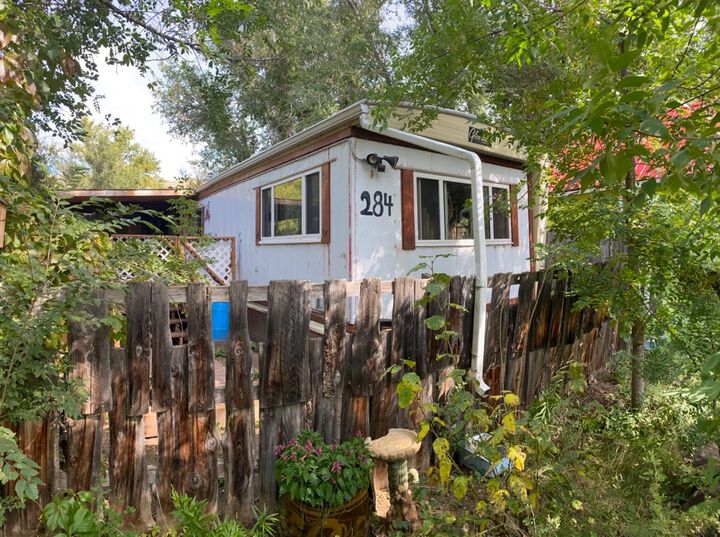 284 River Drive — photo 1