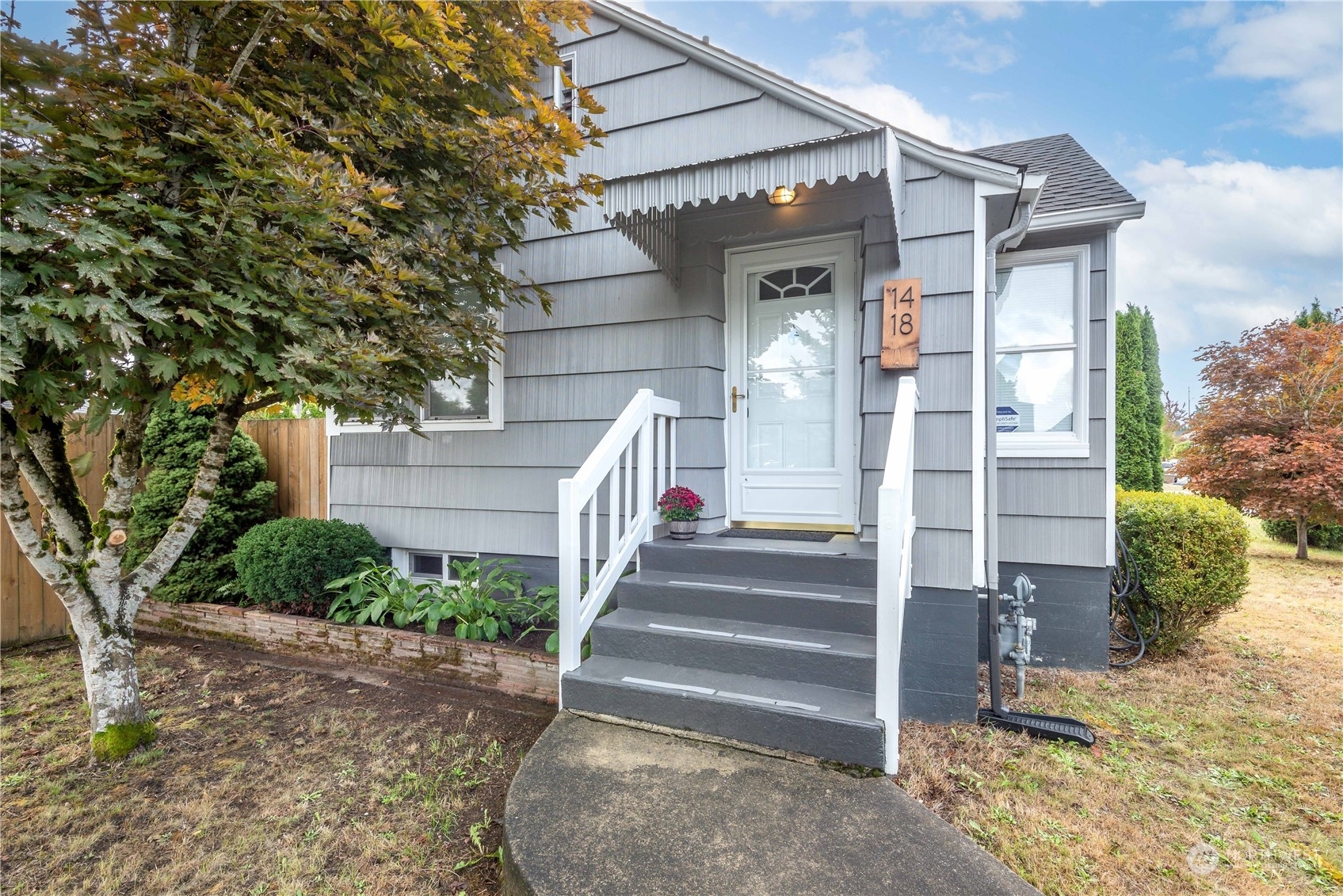 1418 S 35th Street  Tacoma WA 98418 photo