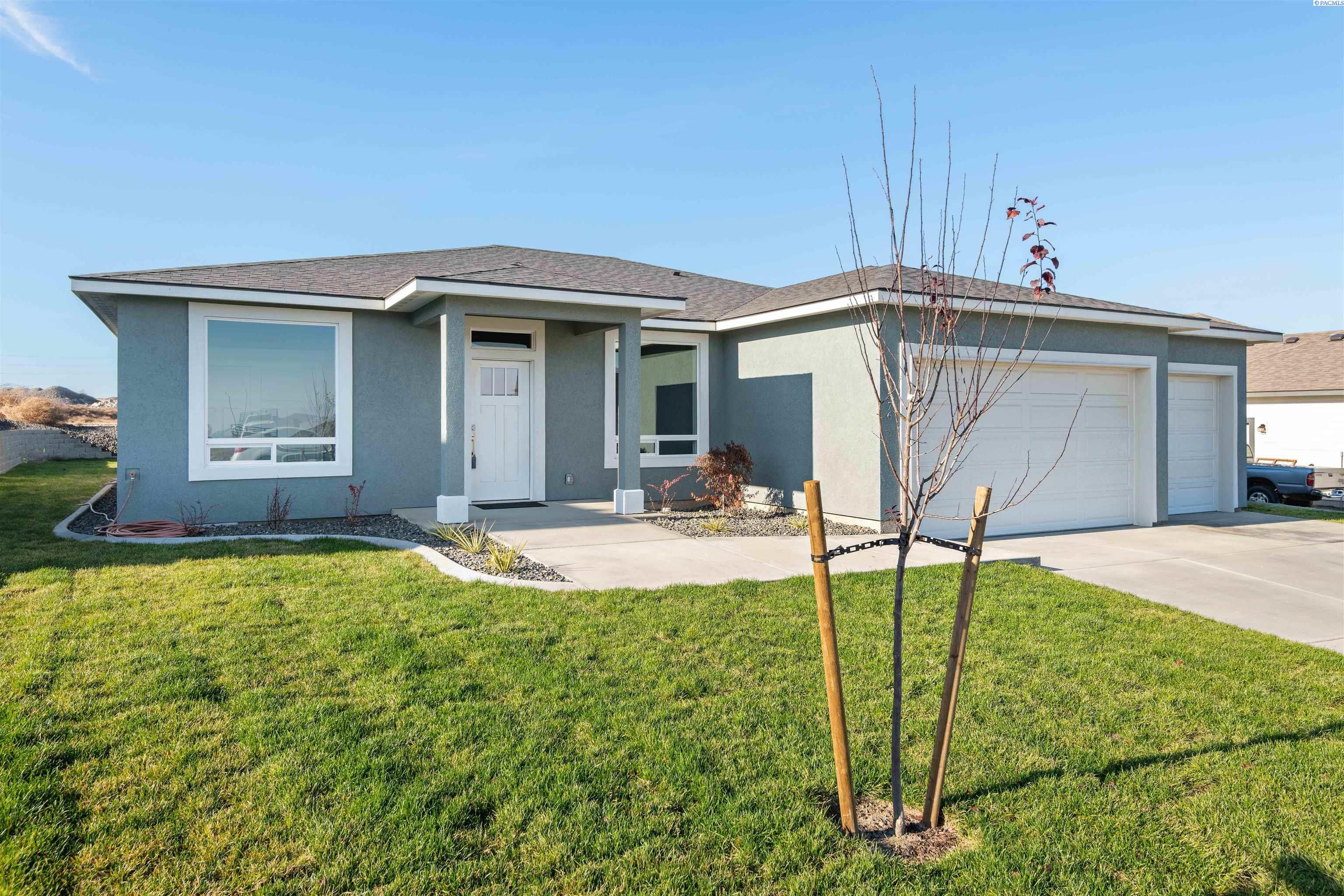 Property Photo: 3376 S Zimmerman St. WA 99338