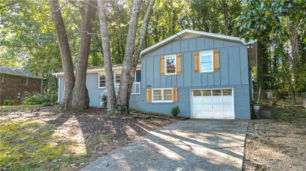 Property Photo: 226 Cherrywood Drive GA 30188