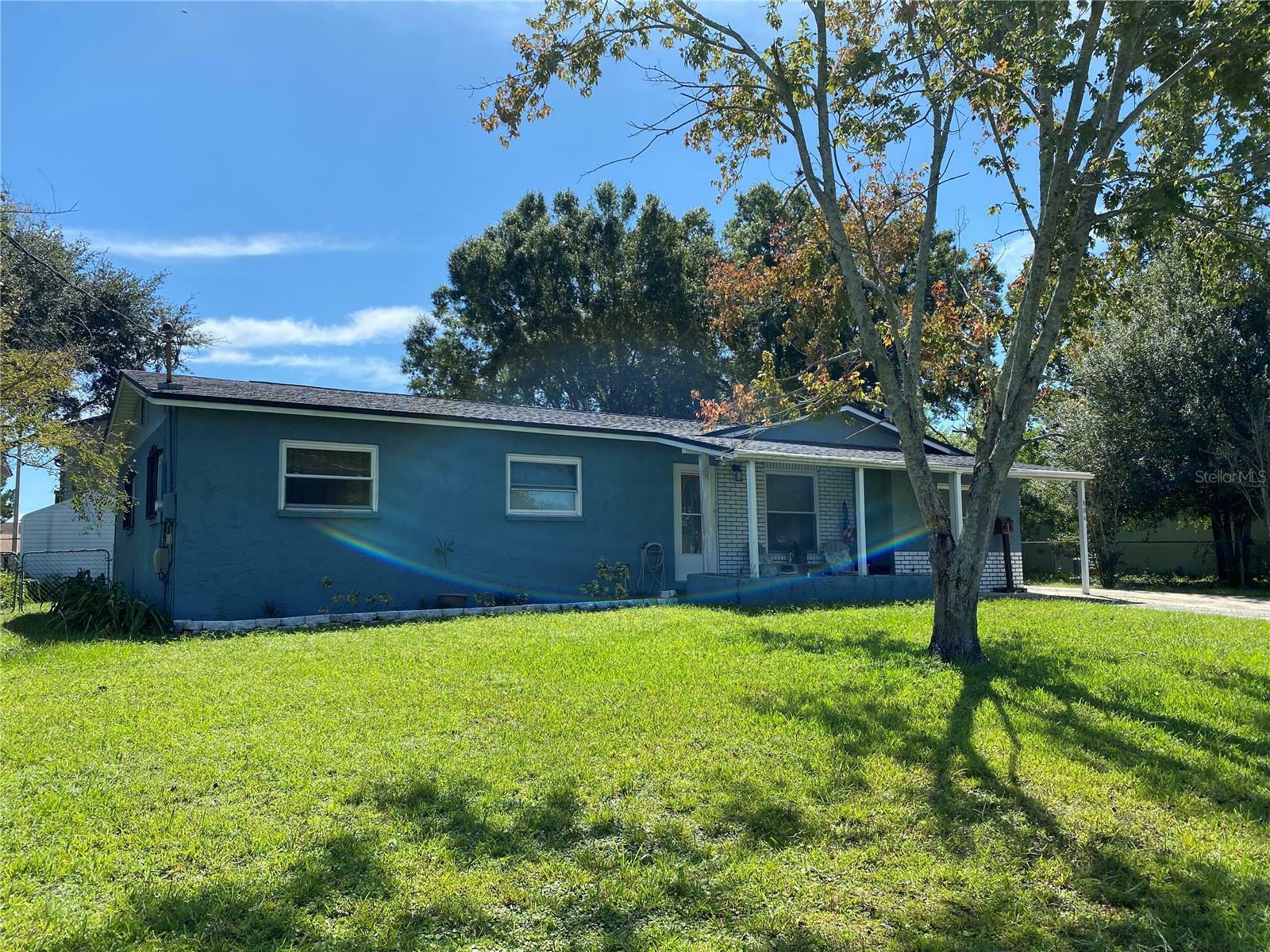 Property Photo:  806 Papaya Drive  FL 33619 