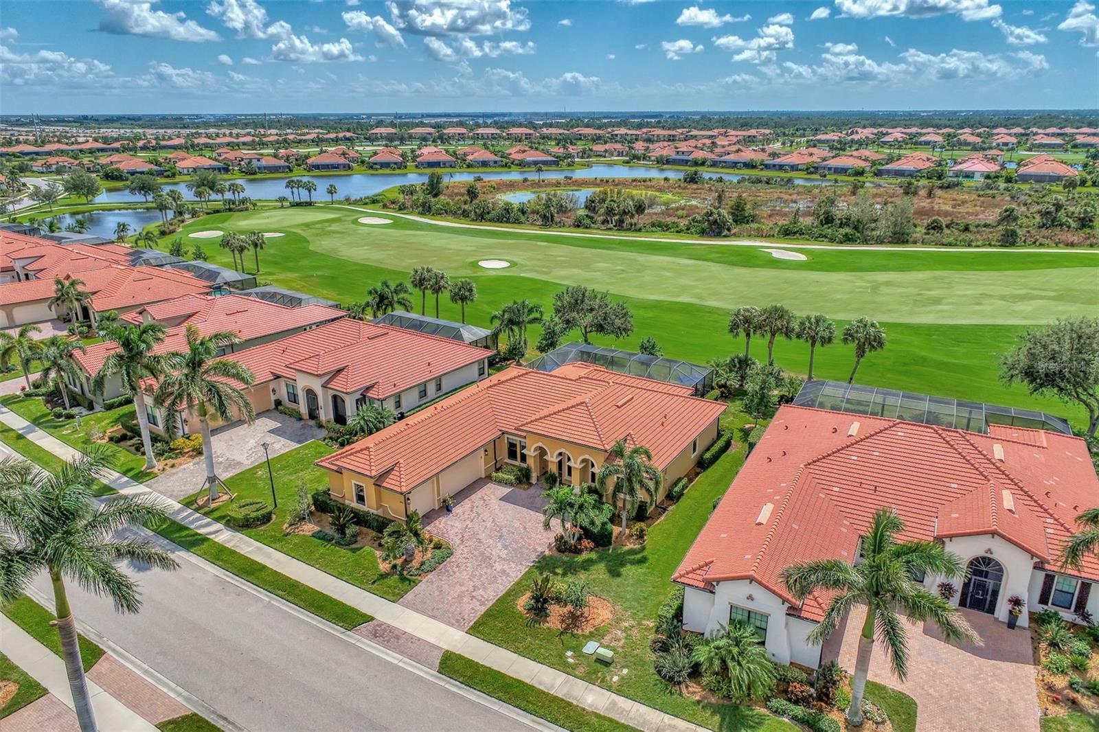 Property Photo: 10832 Ironbridge Drive FL 34293