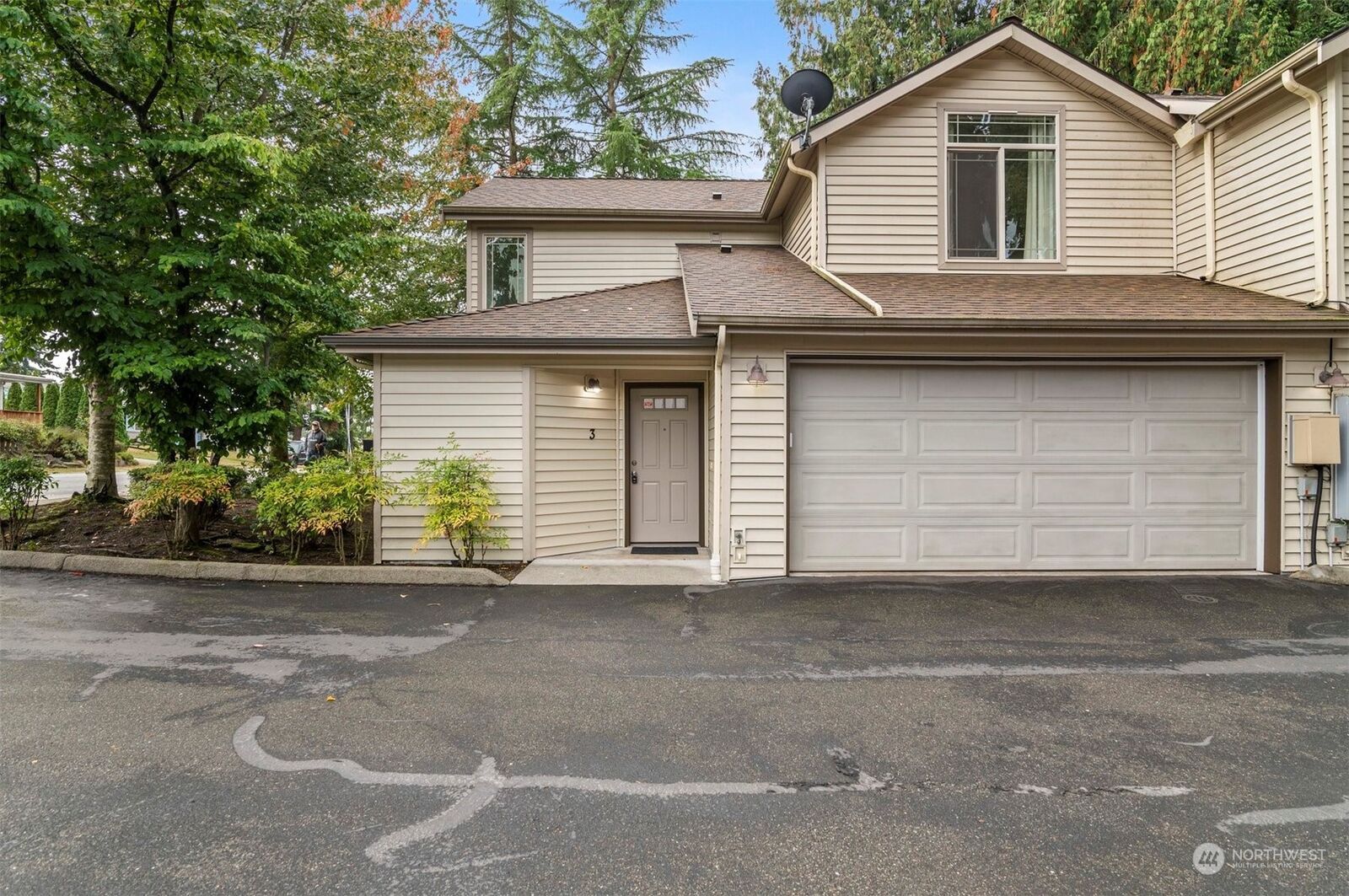 Home for sale in Edmonds 20808 72nd Avenue W 3, Edmonds, WA 98026