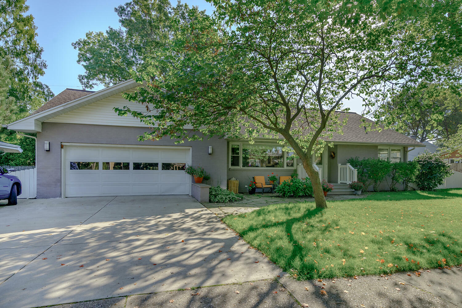 Property Photo:  2905 Thayer Drive  MI 49085 