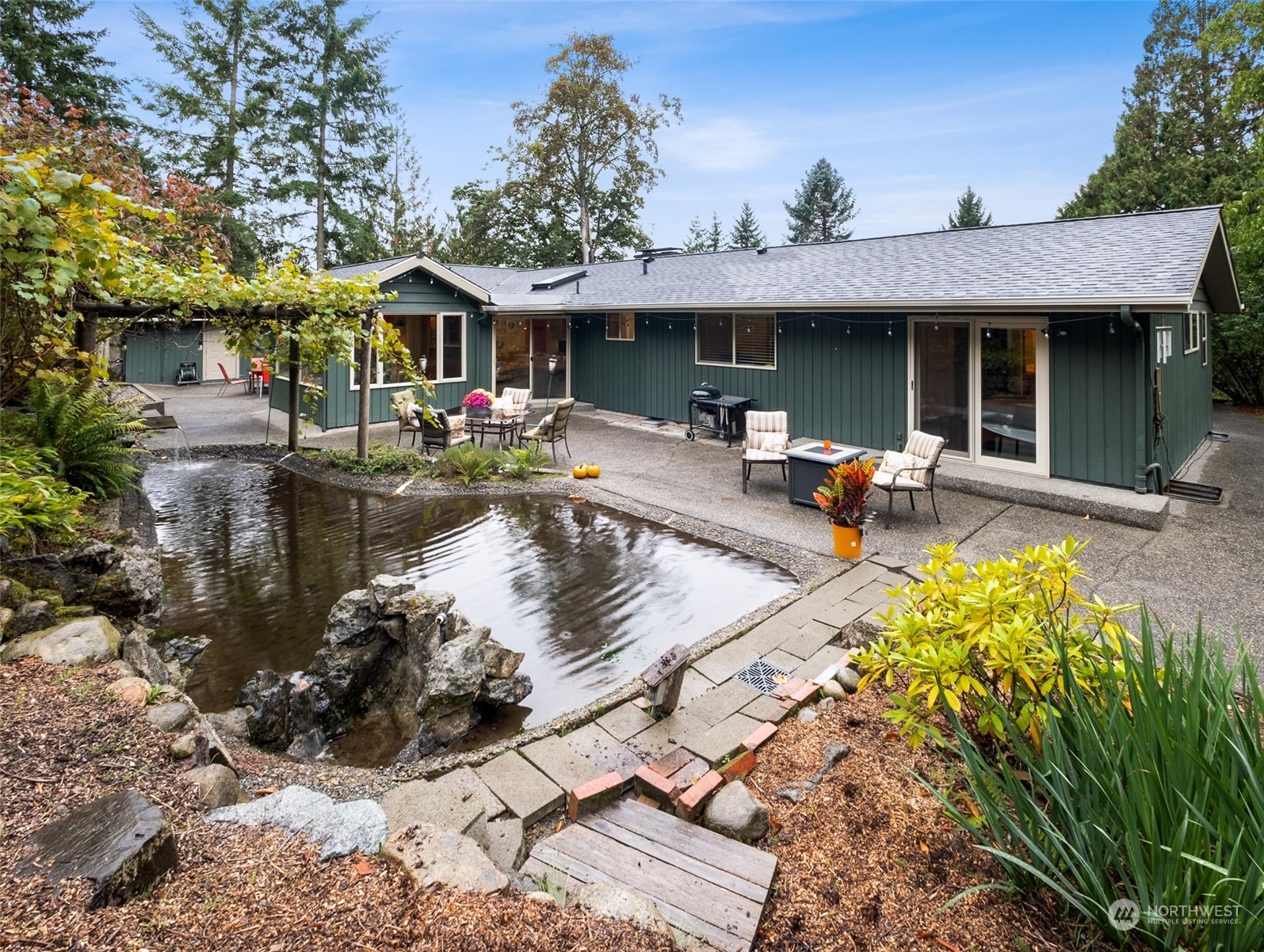 Property Photo:  16408 Tiger Mountain Road SE  WA 98027 