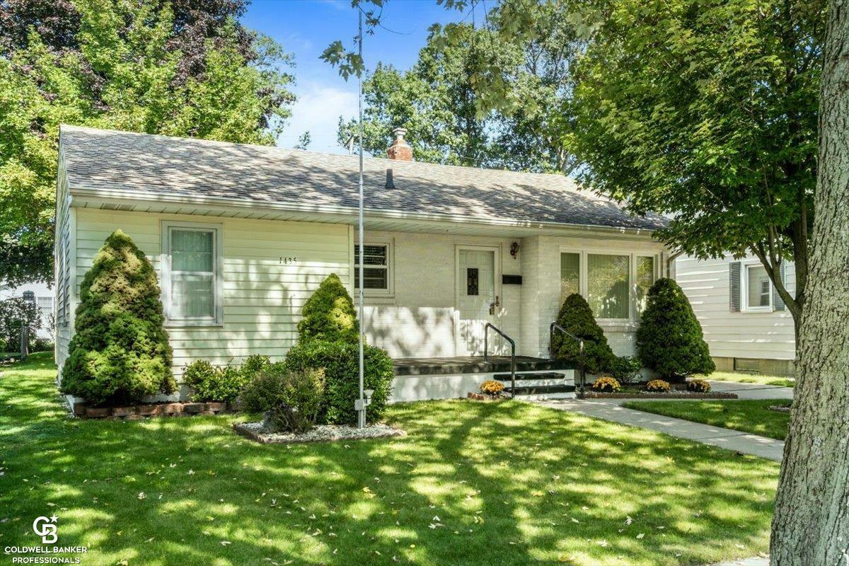 Property Photo:  1435 Sanborn St  MI 48060 