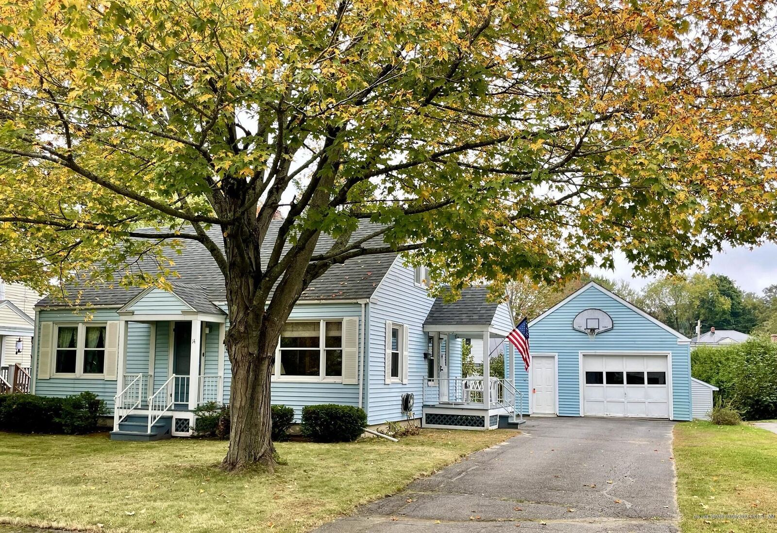 Property Photo:  14 Silvermount Street  ME 04901 