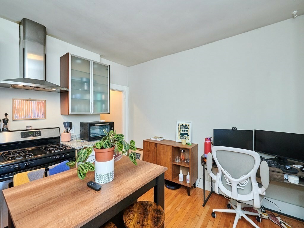 Property Photo:  456 Medford St 2  MA 02145 