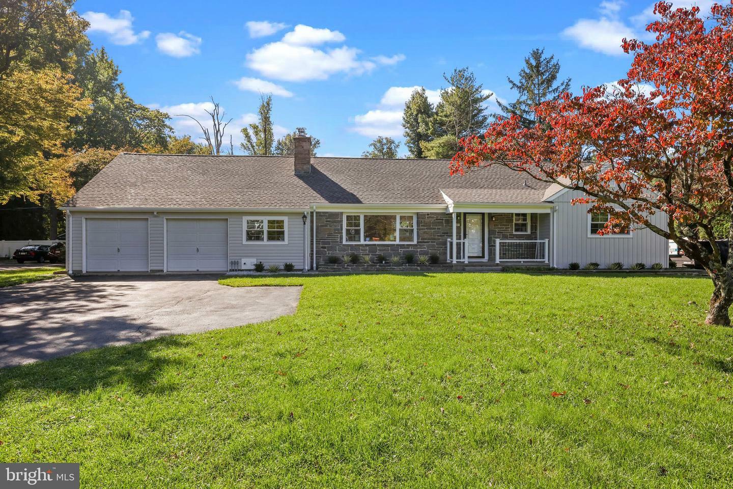 Property Photo:  1221 Yardley Road  PA 19067 