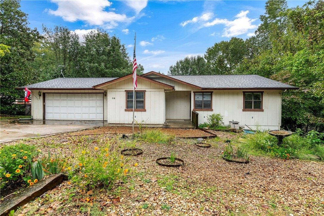 Property Photo:  38 Dalton Drive  AR 72714 