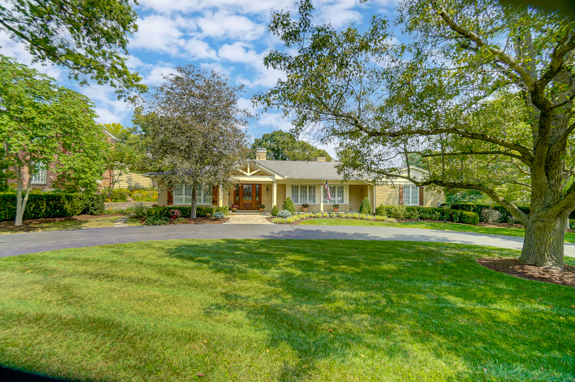 Property Photo: 2510 Grandin Rd OH 45208