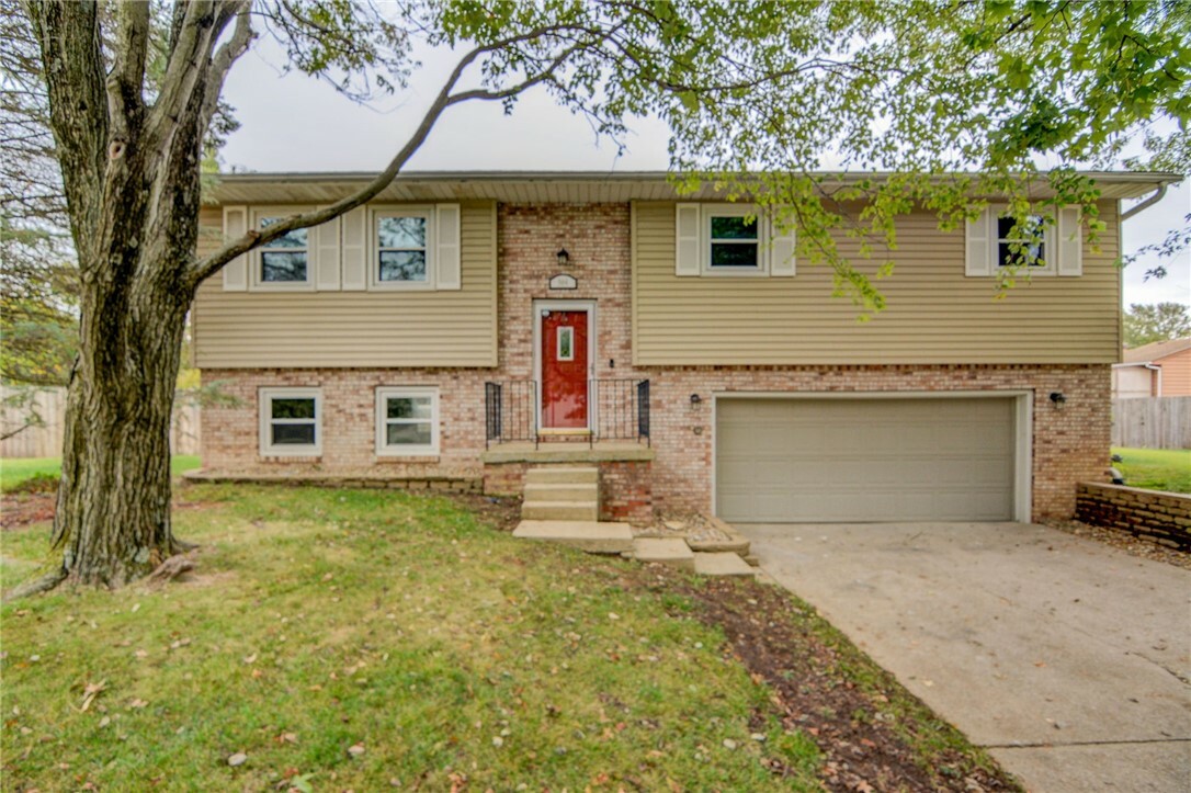 564 N Antler Drive  Mt. Zion IL 62549 photo