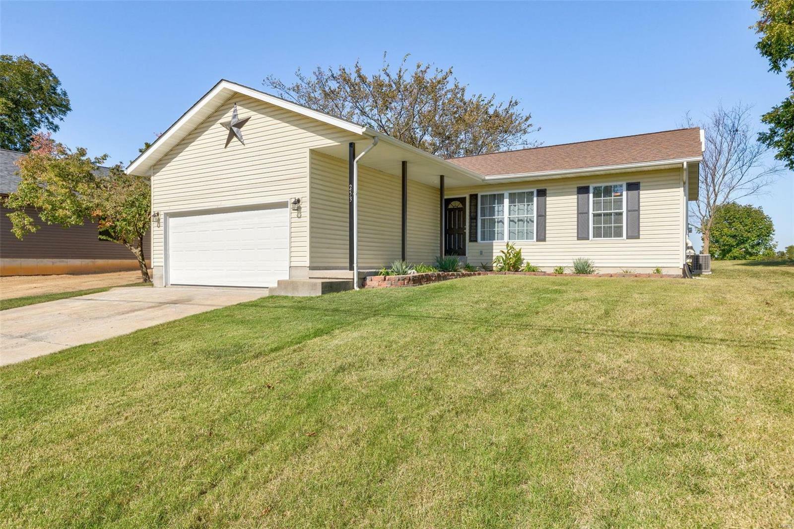 Property Photo:  253 Veterans Drive  MO 63670 