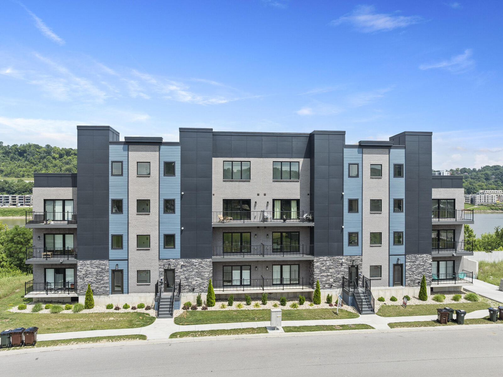 Property Photo: 747 Manhattan Boulevard KY 41074