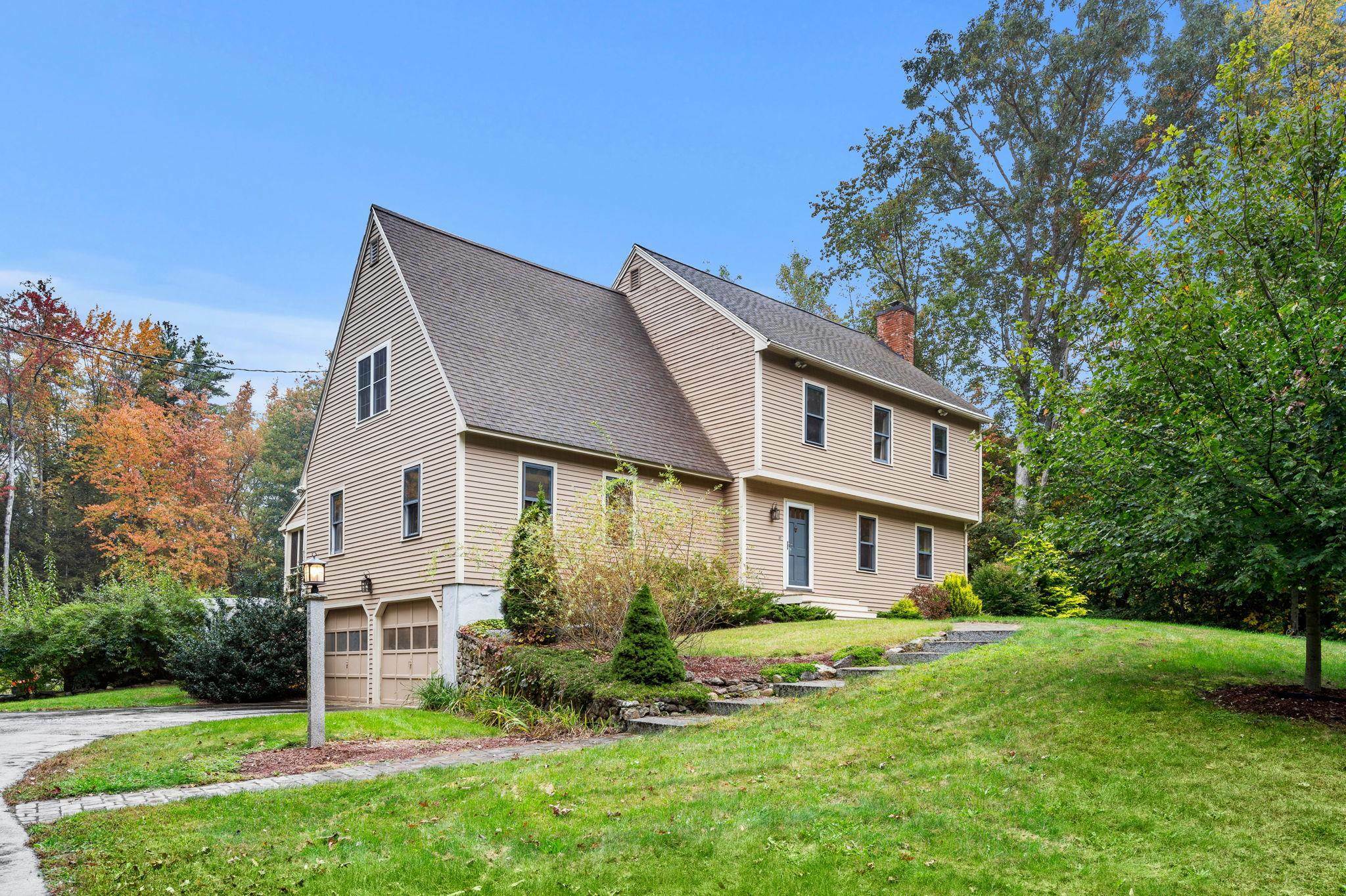 Property Photo:  37 Strawberry Hill Road  NH 03110 