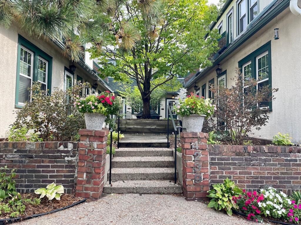Property Photo:  4239 Cedar Avenue S Unit C  MN 55407 