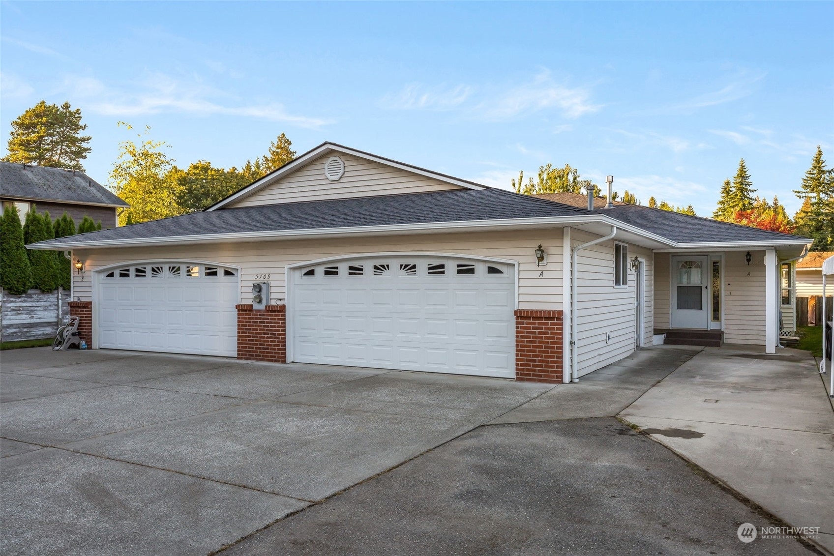 Property Photo:  5709 72nd Street NE  WA 98270 