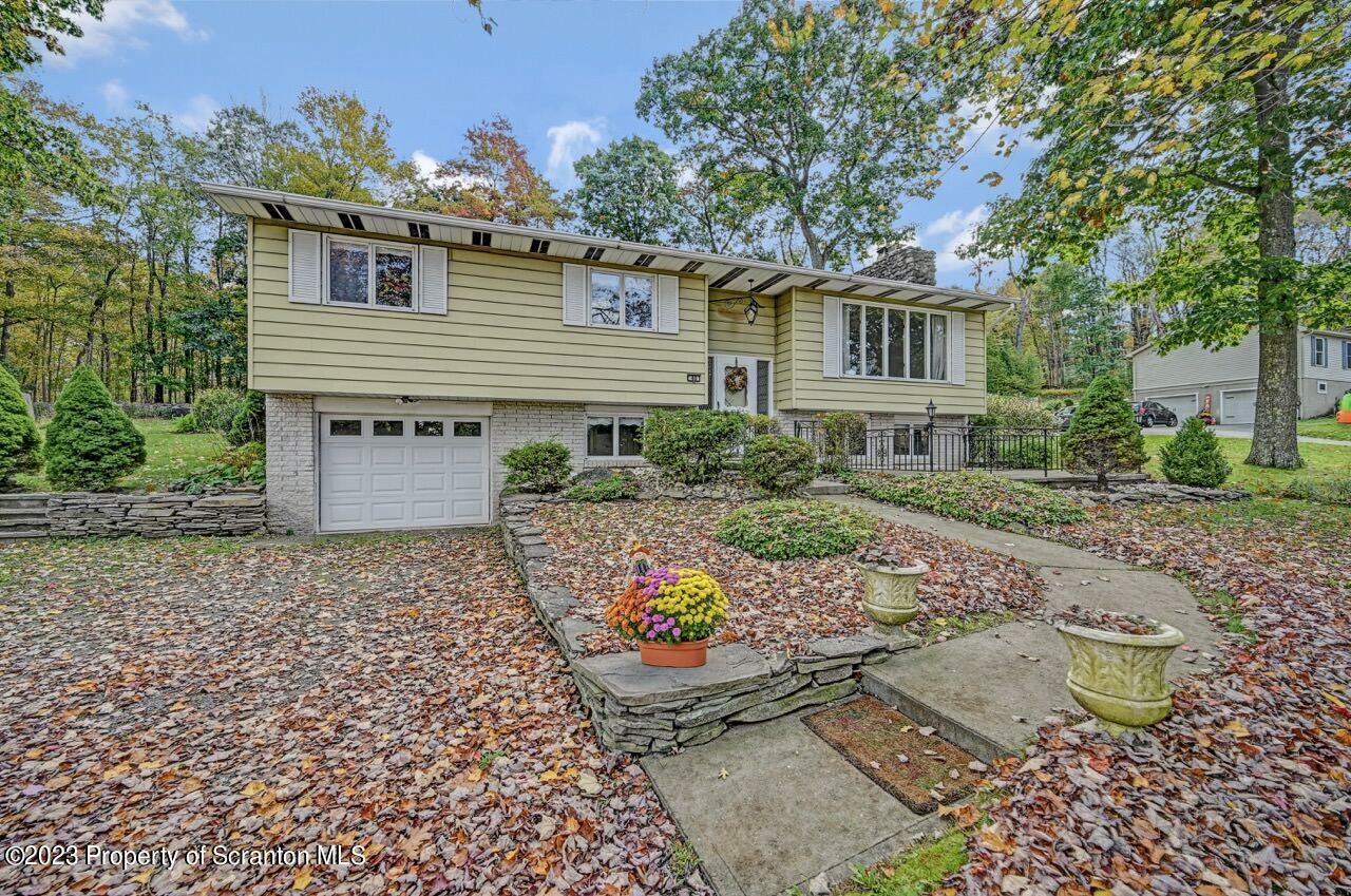 Property Photo:  40 Hillcrest Drive  PA 18424 