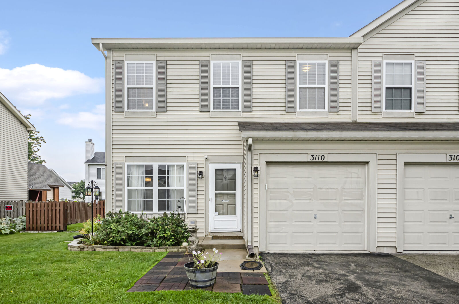 Property Photo:  3110 Hoffman Street  IL 60545 