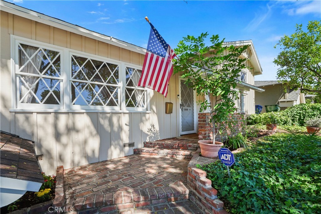 Property Photo:  16843 Liggett Street  CA 91343 