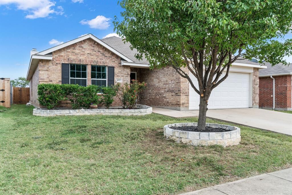 Property Photo:  652 Lincoln Avenue  TX 75166 