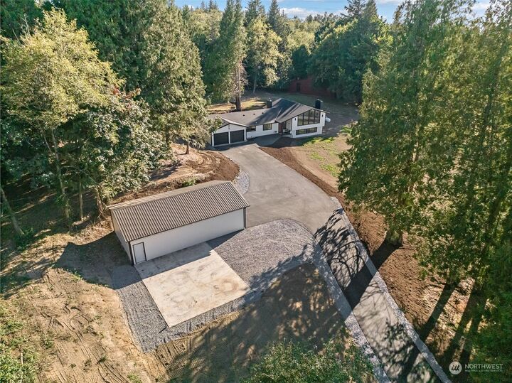 Property Photo:  5501 East Road  WA 98226 