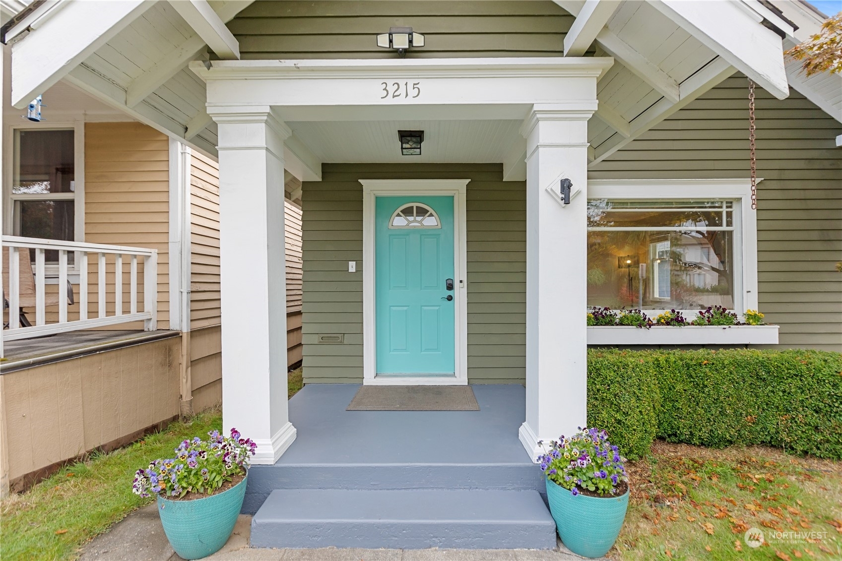 Property Photo: 3215 Rockefeller Avenue WA 98201