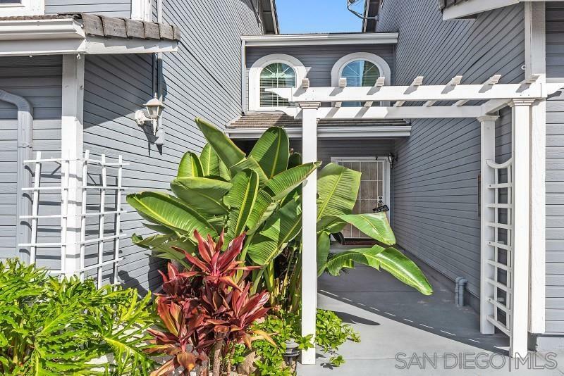Property Photo:  13319 Carriage Heights Circle  CA 92064 