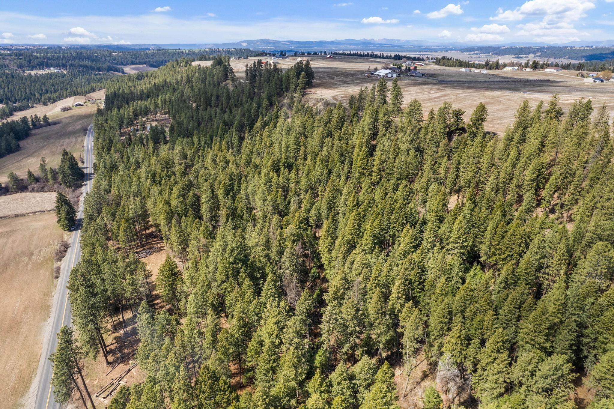 Property Photo: 13600 E Moffat Rd WA 99217