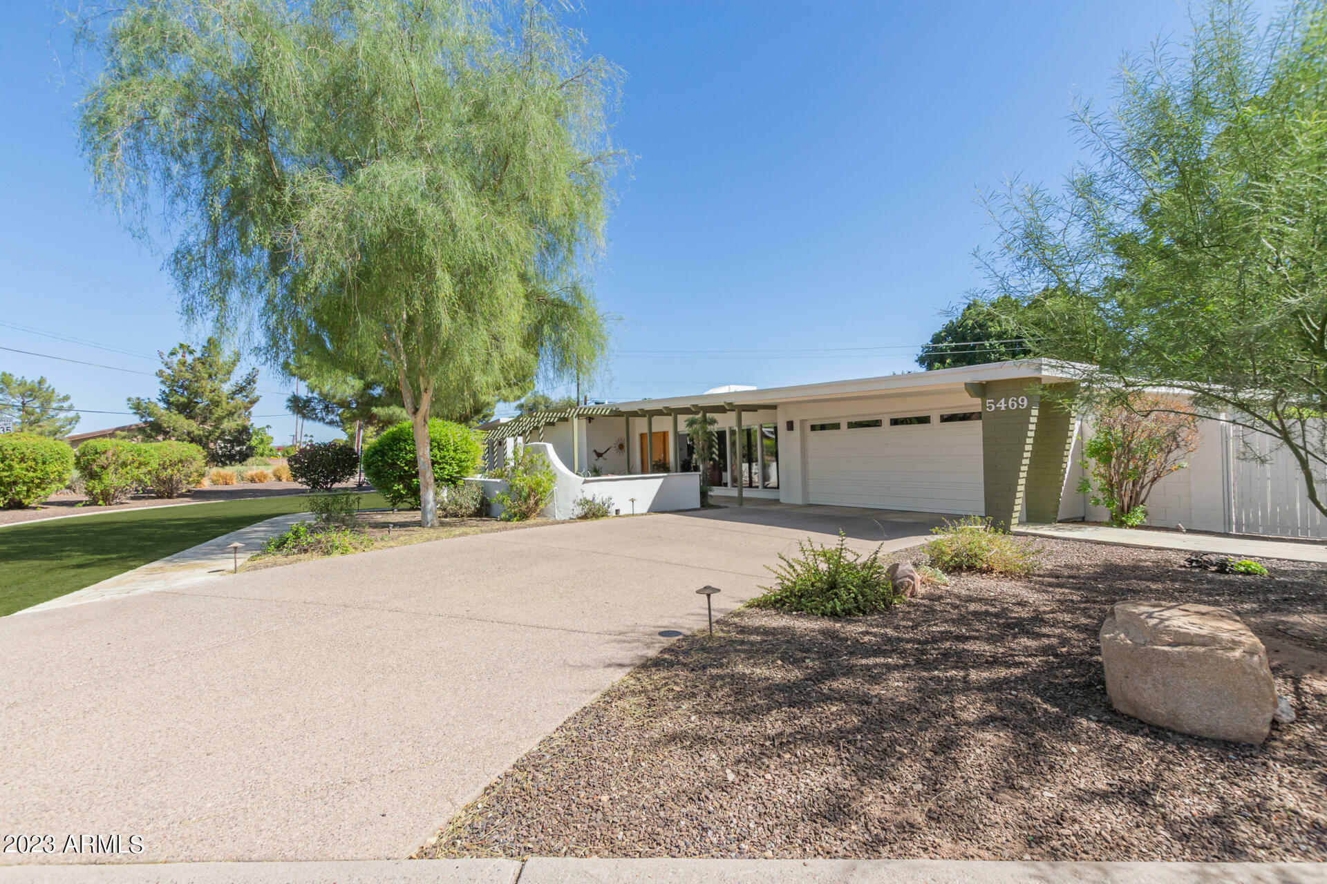 Property Photo:  5469 E Lafayette Boulevard  AZ 85018 