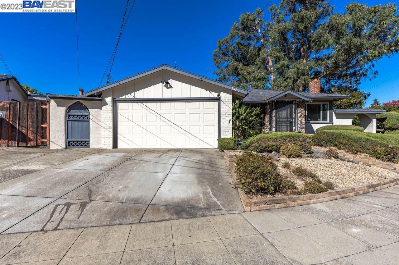 Property Photo:  31621 Chicoine Avenue  CA 94544 