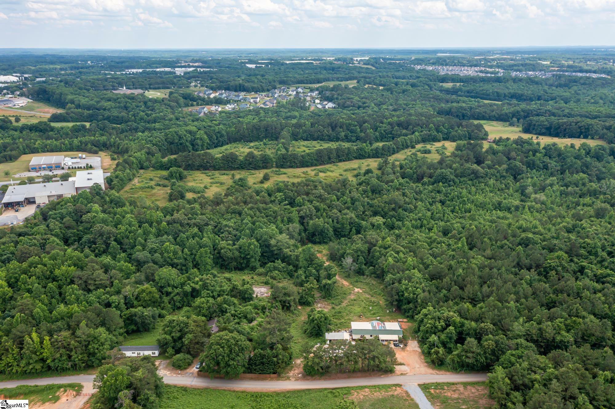 Property Photo:  220 Leonard Road  SC 29334 