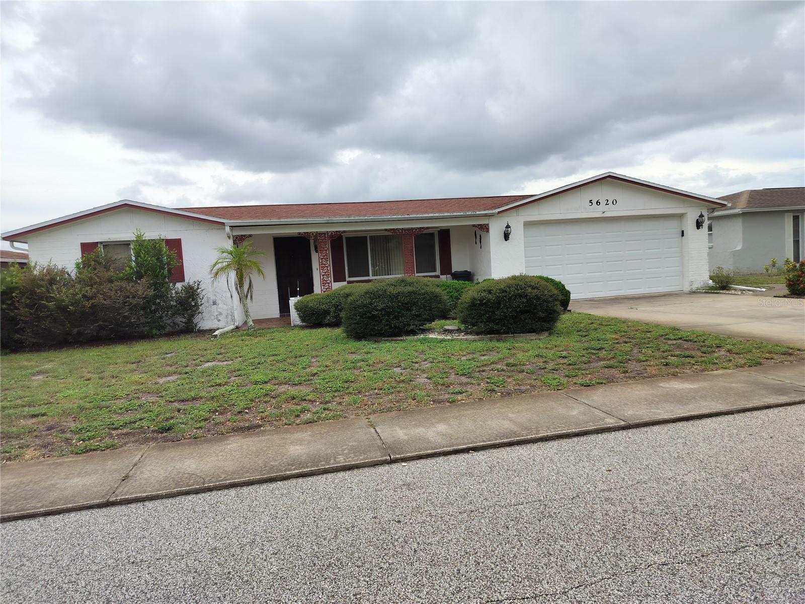 Property Photo:  5620 Perkin Drive  FL 34652 