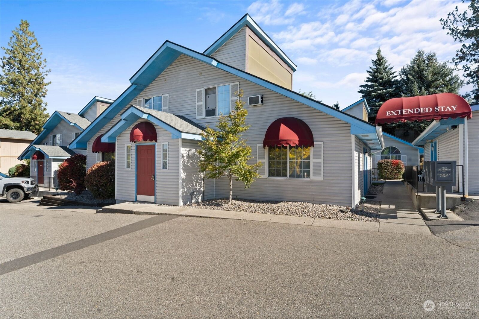 Property Photo:  20 E Pineridge Court  WA 99208 