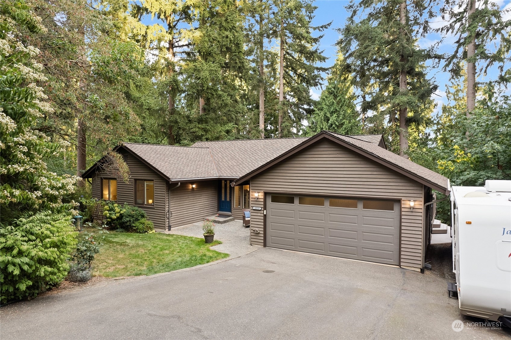 Property Photo:  18519 11th Avenue W  WA 98037 