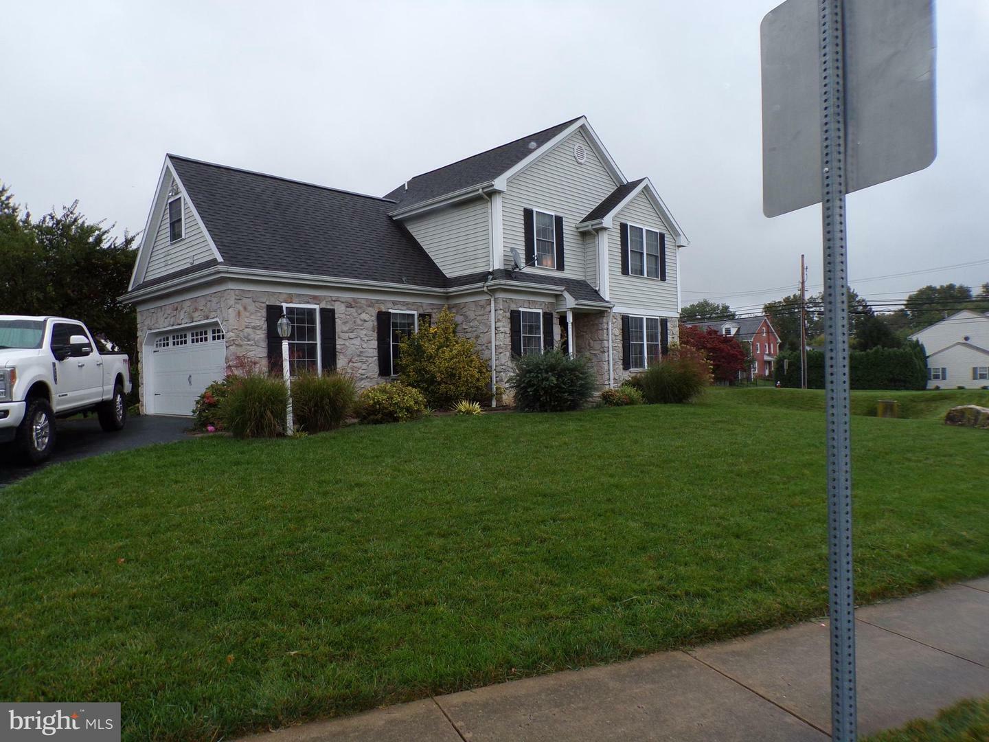 Property Photo:  25 N Whisper Lane  PA 17557 