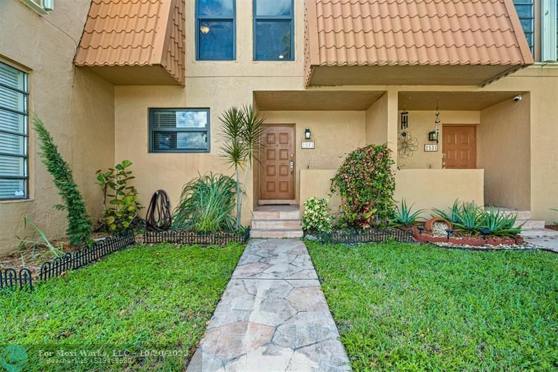 1541 NW 92nd Ave #186  Pembroke Pines FL 33024 photo