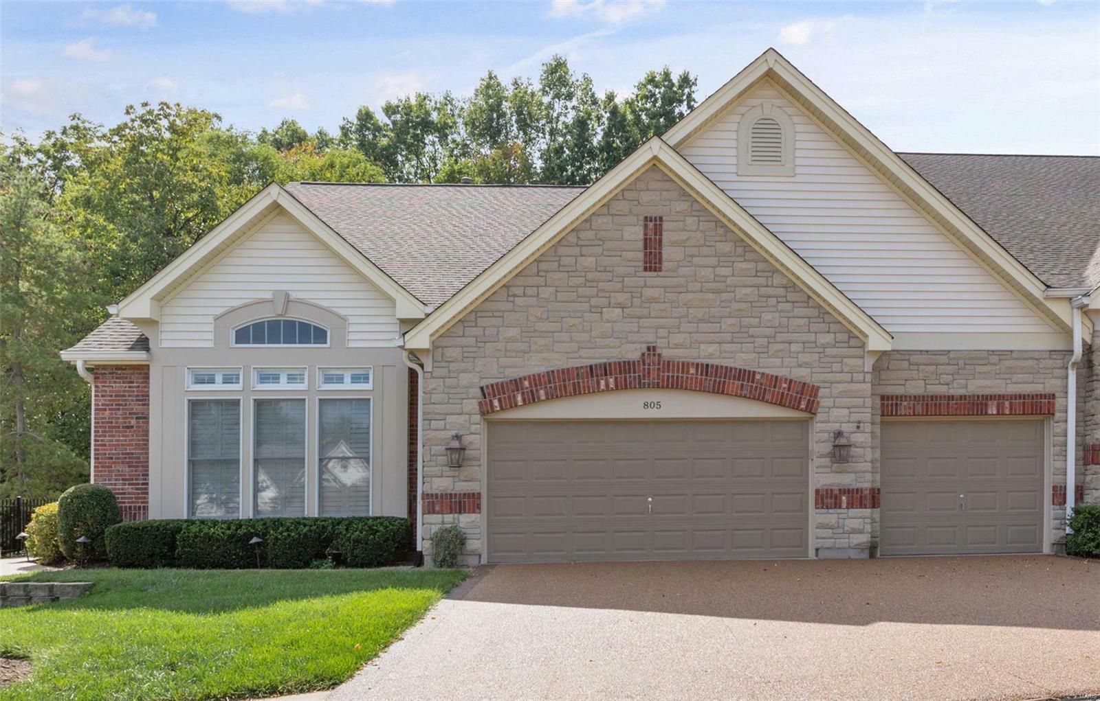 Property Photo:  805 Stonebluff Court  MO 63005 