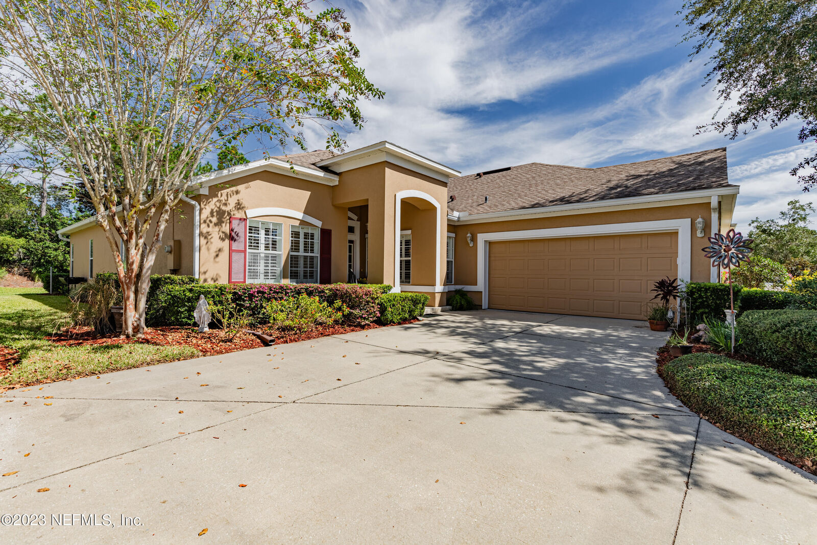 Property Photo: 1628 Calming Water Drive FL 32003
