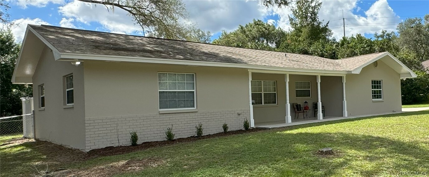 Property Photo:  6104 E Willow Street  FL 34452 