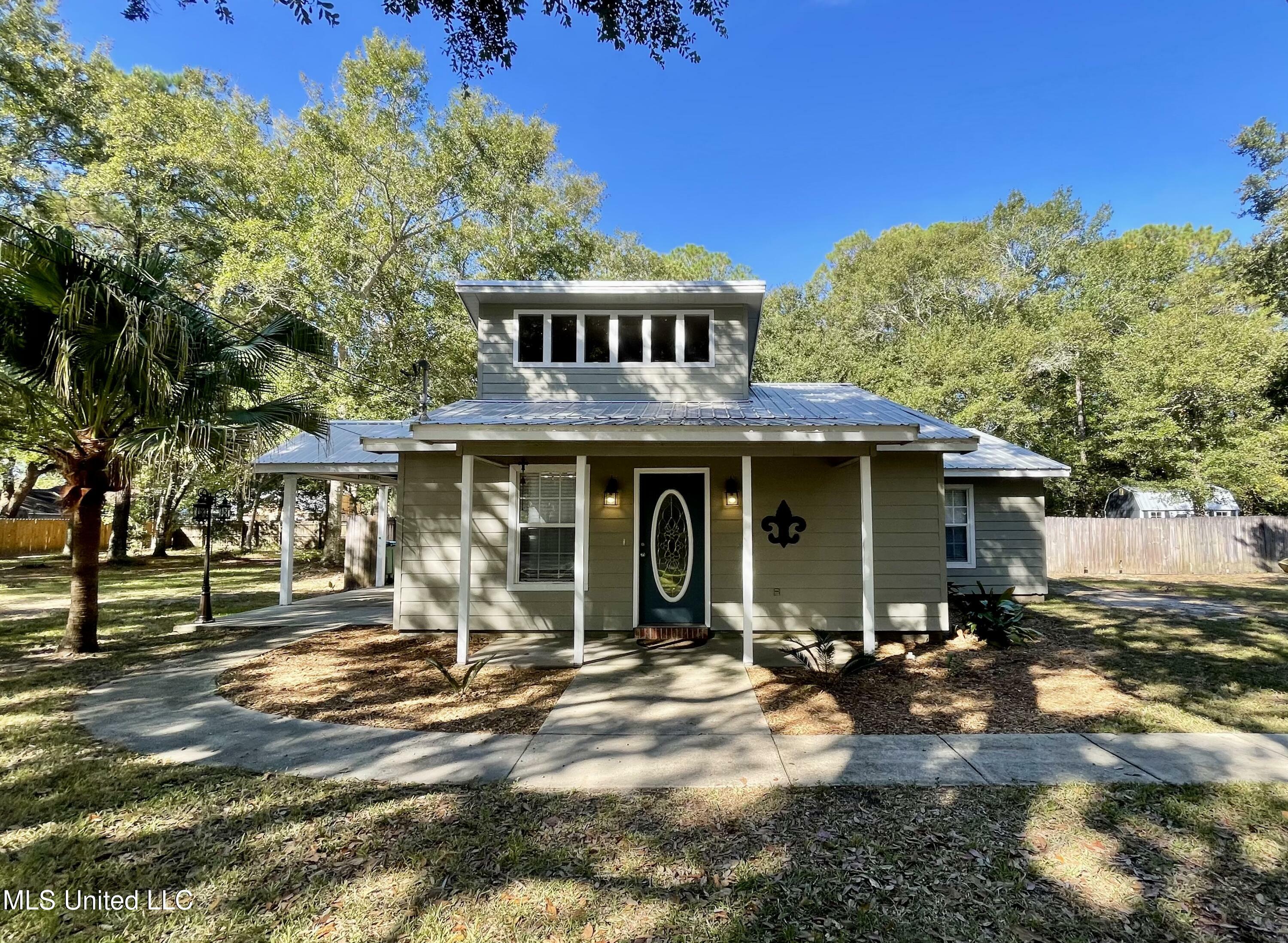 Property Photo:  2611 Bahama Drive  MS 39553 