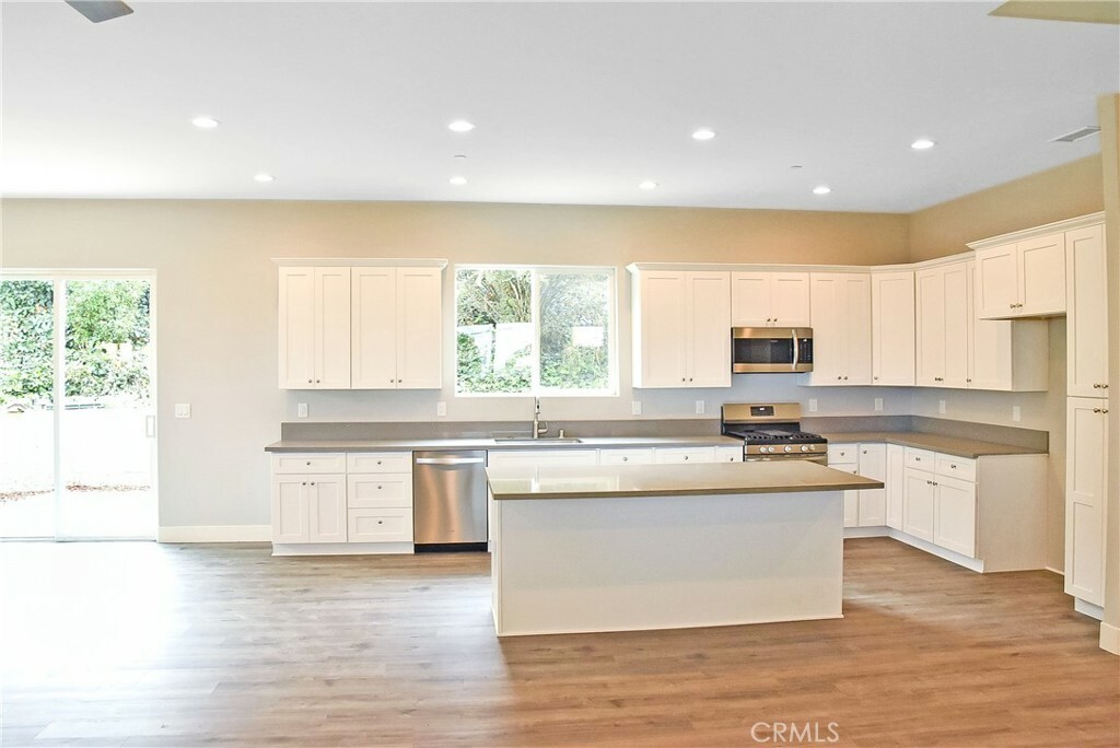 Property Photo:  604 University Drive  CA 93436 