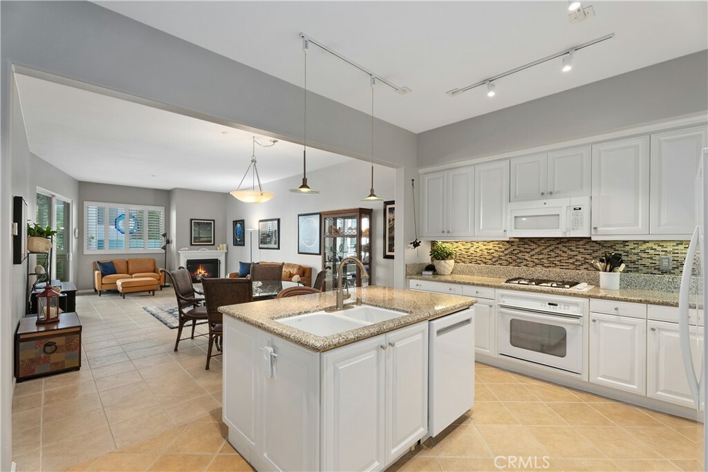 Property Photo: 1400 E Ocean Boulevard 2103 CA 90802