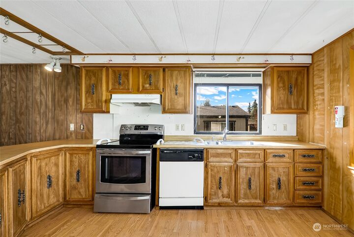 Property Photo:  28000 NE 142nd Pl #128  WA 98019 